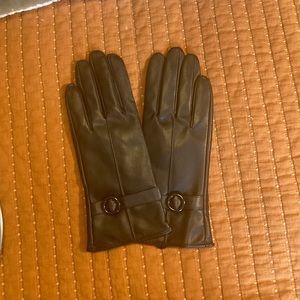 ❤️‍🔥4 for $20❤️‍🔥Women’s leather gloves